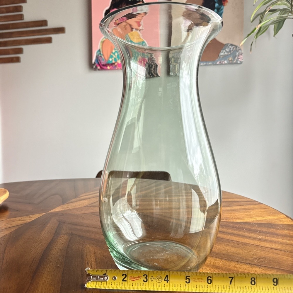 Green Glass Vase Elegant Flower Vase Centerpiece Home Decor 13 Inches - Picture 4 of 4